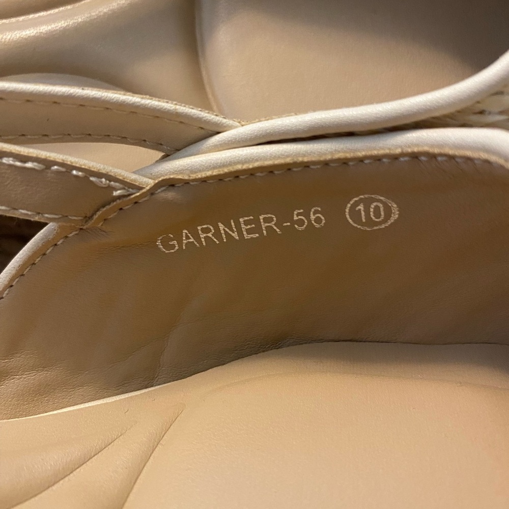 TOP Moda Women's Tan Pointed Slingback Flats - Picture 7 of 8